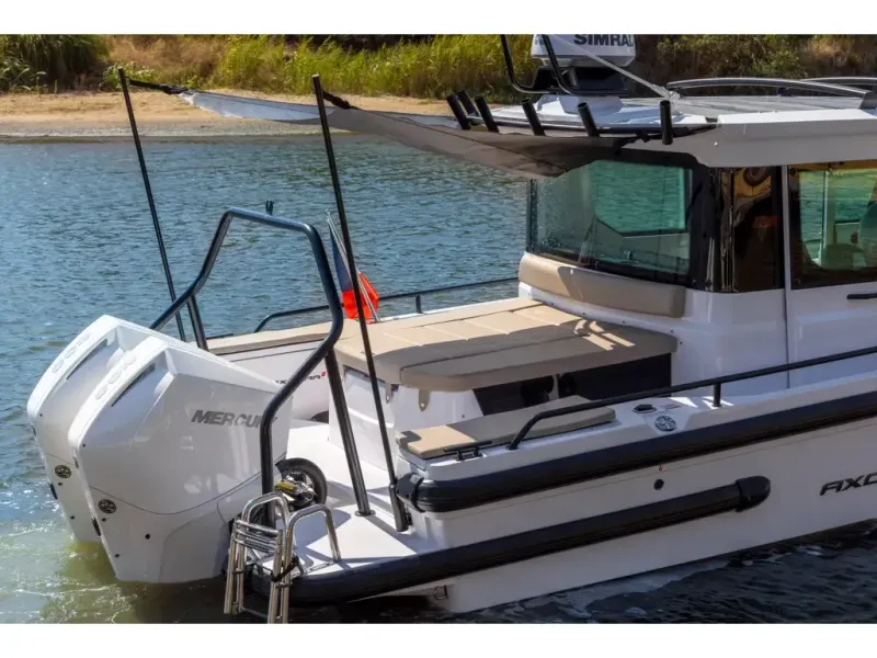 Slide: The Image of Axopar 28 CABIN 2026 - 4