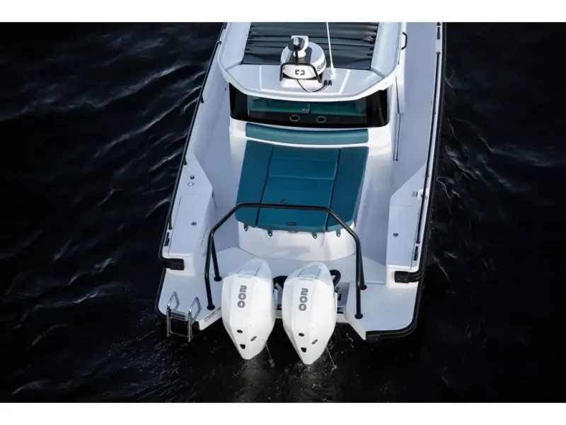 Slide: The Image of Axopar 28 CABIN 2026 - 6