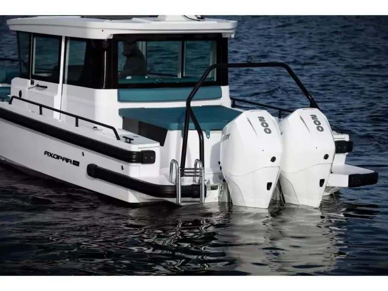 Slide: The Image of Axopar 28 CABIN 2026 - 7