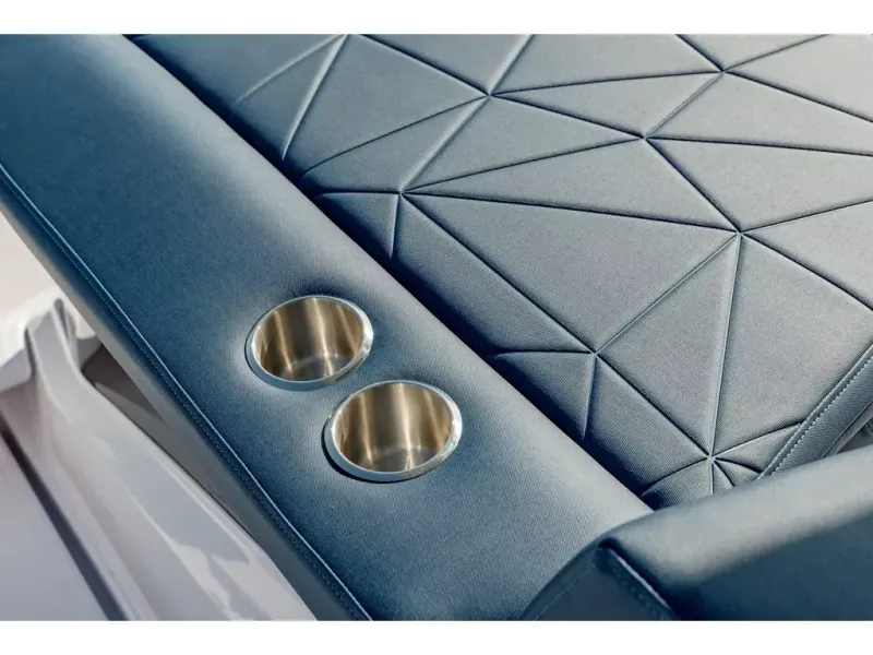 Slide: The Image of Axopar 29 SUN TOP 2026 - 8