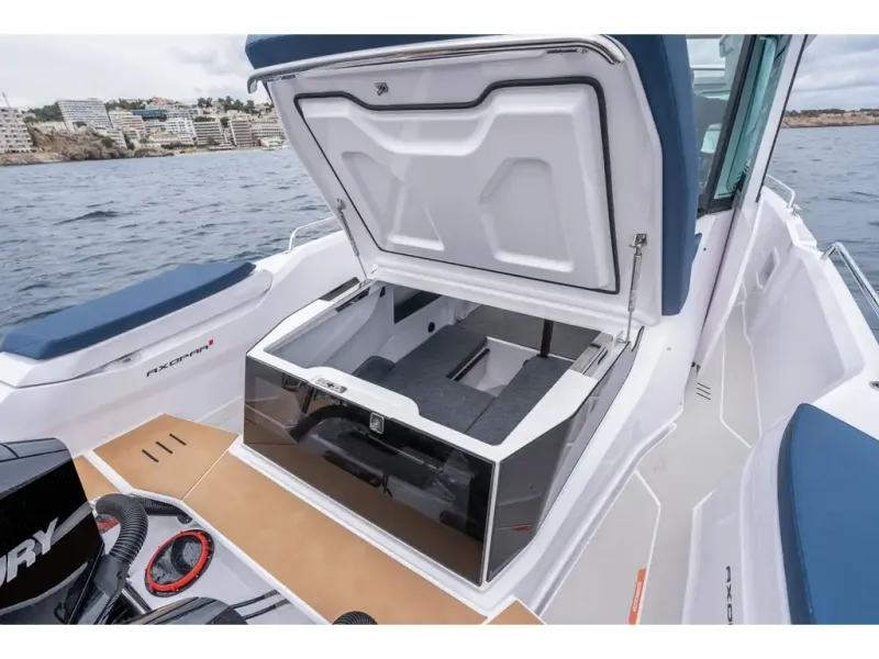 Slide: The Image of Axopar 29 XC CROSS CABIN 2026 - 15