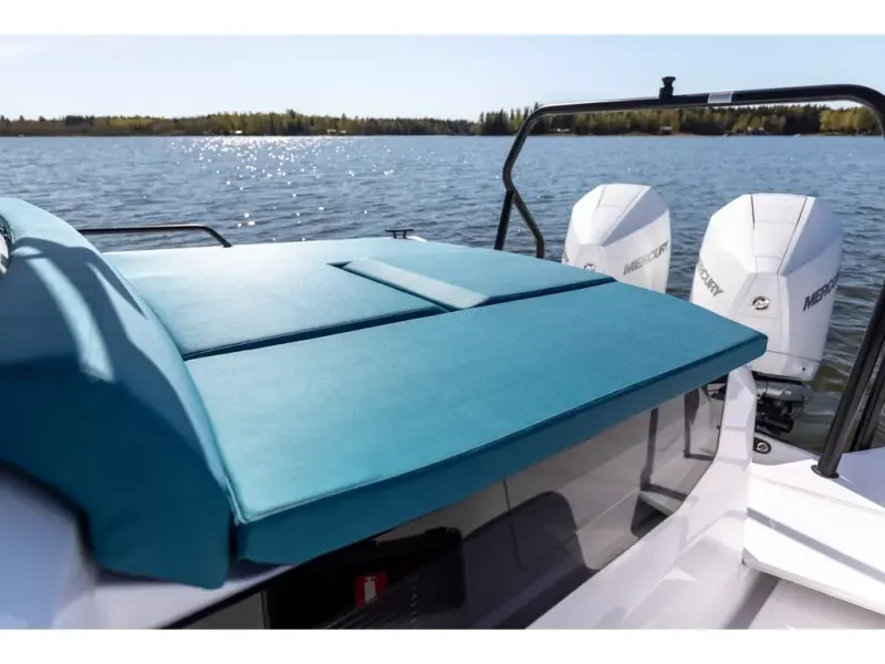 Slide: The Image of Axopar 37 SPYDER 2026 - 11