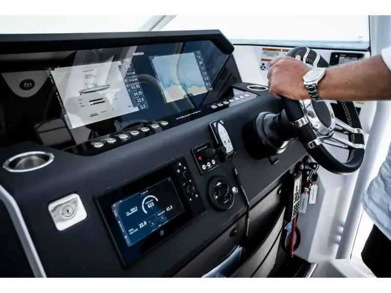 Slide: The Image of Axopar 37 SPYDER 2026 - 6