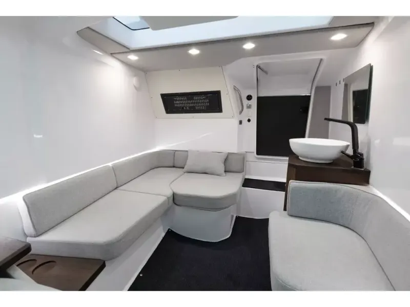 Slide: The Image of Axopar 37 SUN-TOP 2026 - 18