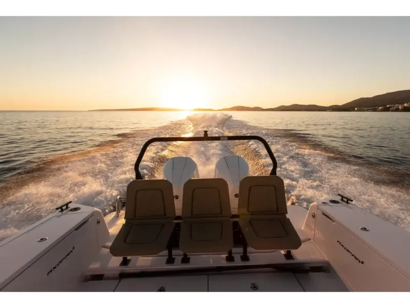 Slide: The Image of Axopar 37 SUN-TOP 2026 - 3