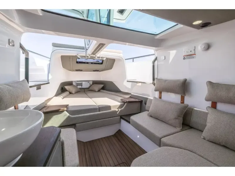 Slide: The Image of Axopar 37 XC CROSS CABIN 2026 - 5