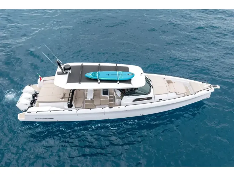 Slide: The Image of Axopar 45 SUN-TOP 2026 - 3