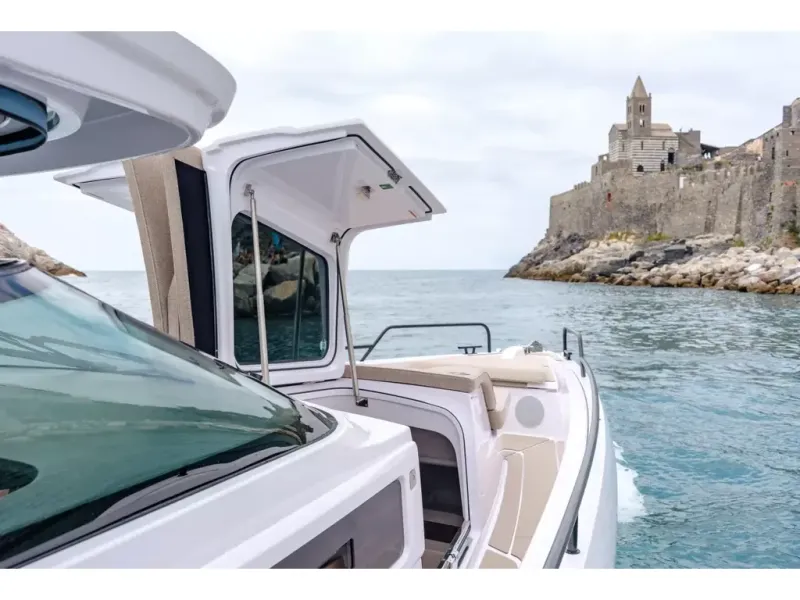 Slide: The Image of Axopar 45 SUN-TOP 2026 - 7