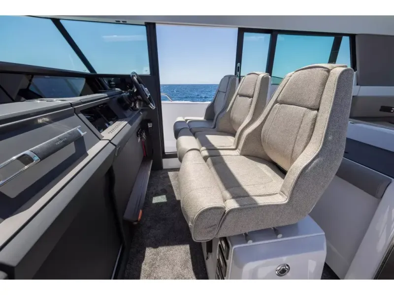 Slide: The Image of Axopar 45 XC CROSS CABIN 2026 - 15