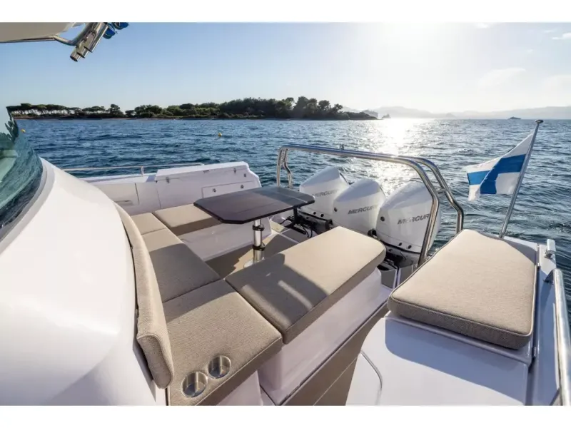 Slide: The Image of Axopar 45 XC CROSS CABIN 2026 - 29