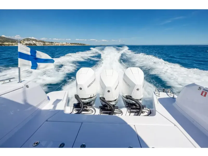 Slide: The Image of Axopar 45 XC CROSS CABIN 2026 - 5