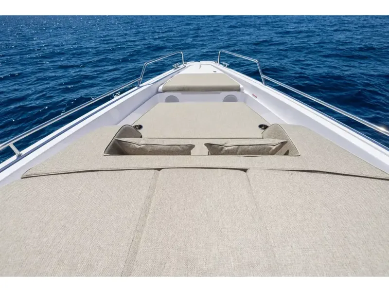 Slide: The Image of Axopar 45 XC CROSS CABIN 2026 - 6