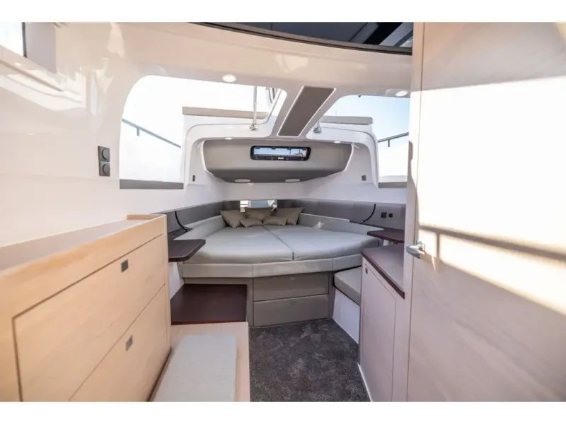 Slide: The Image of Axopar 45 XC CROSS CABIN 2026 - 7