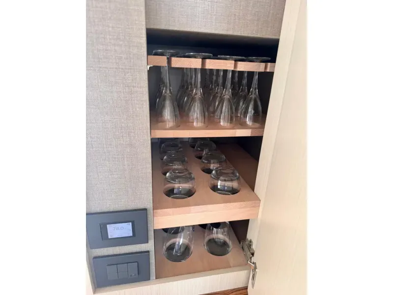 Slide: The Image of Azimut FLY 68 2025 - 13