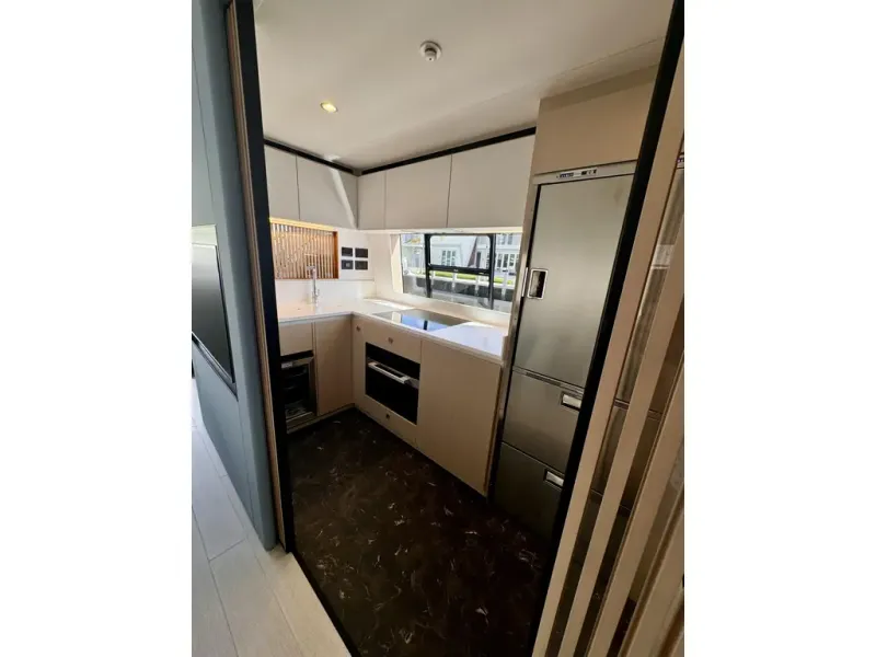 Slide: The Image of Azimut FLY 68 2025 - 14