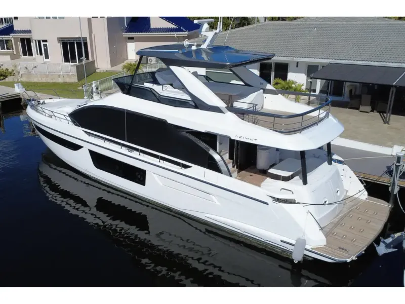 Slide: The Image of Azimut FLY 68 2025 - 4