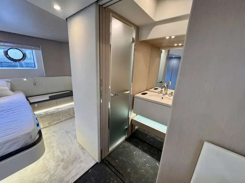 Slide: The Image of Azimut FLY 68 2025 - 45