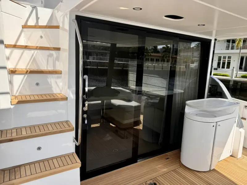 Slide: The Image of Azimut FLY 68 2025 - 7