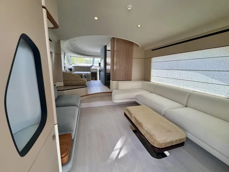 Slide: The Image of Azimut FLY 68 2025 - 8