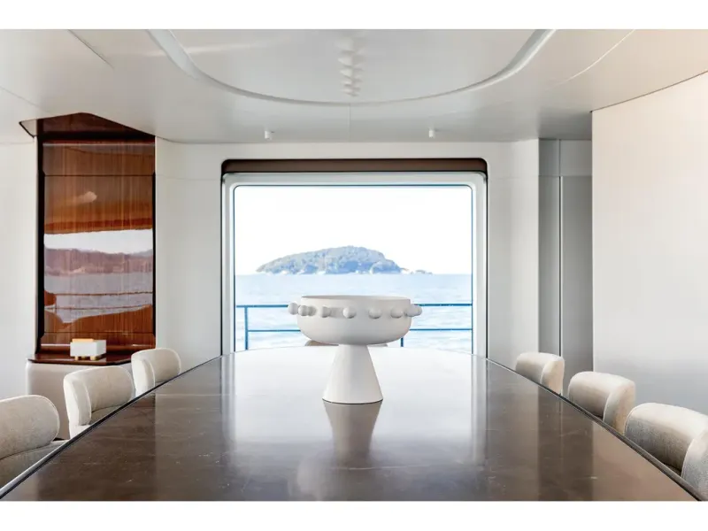 Slide: The Image of Azimut GRANDE 36M 2026 - 12