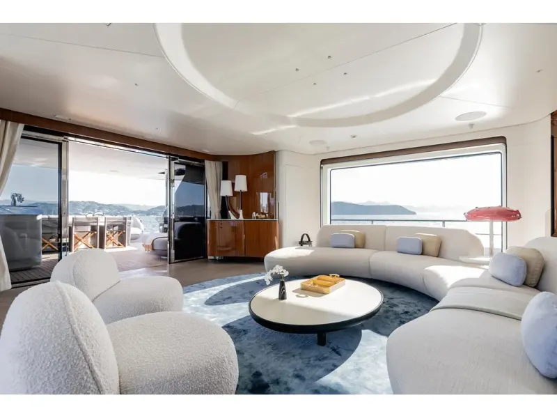 Slide: The Image of Azimut GRANDE 36M 2026 - 28