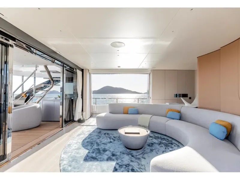 Slide: The Image of Azimut GRANDE 36M 2026 - 32