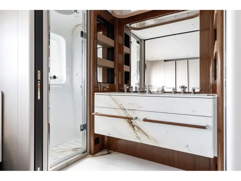 Slide: The Image of Azimut GRANDE 36M 2026 - 36