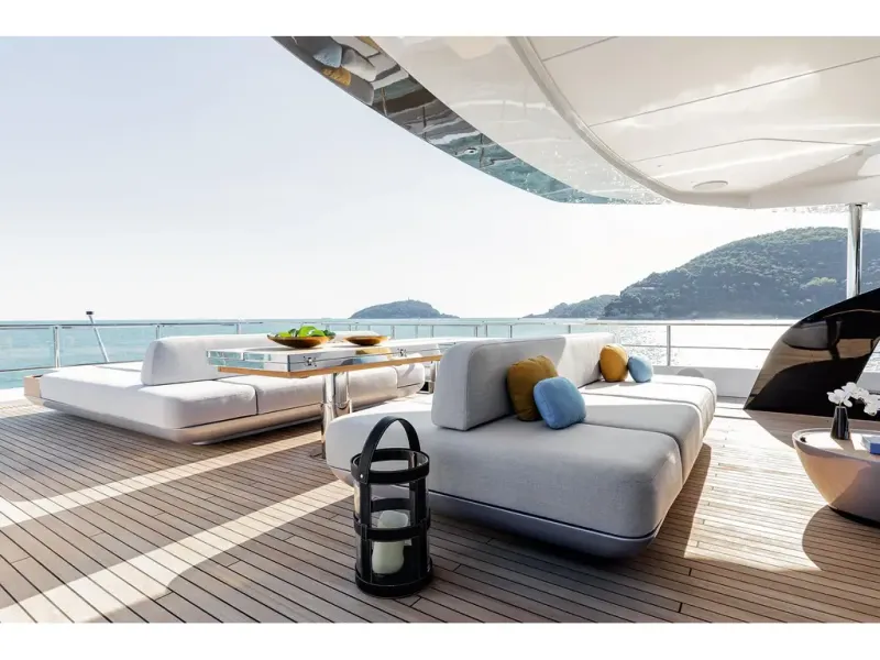 Slide: The Image of Azimut GRANDE 36M 2026 - 41