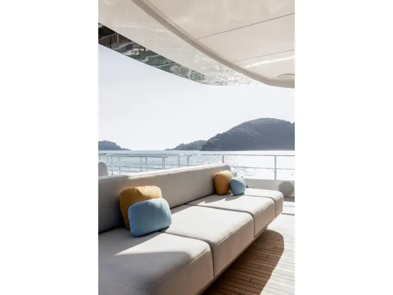 Slide: The Image of Azimut GRANDE 36M 2026 - 43