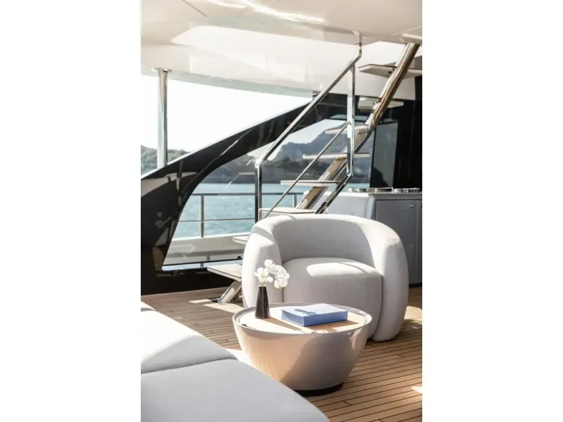 Slide: The Image of Azimut GRANDE 36M 2026 - 44