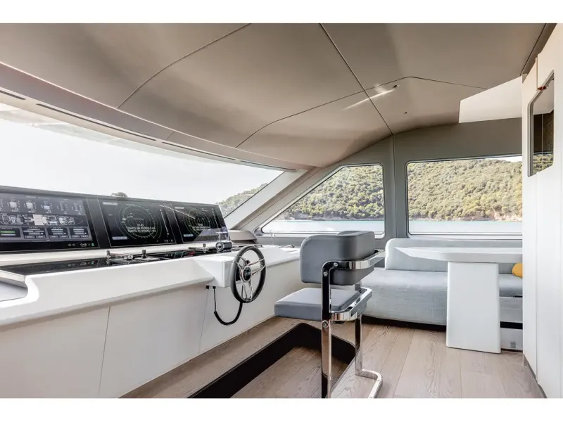 Slide: The Image of Azimut GRANDE 36M 2026 - 45