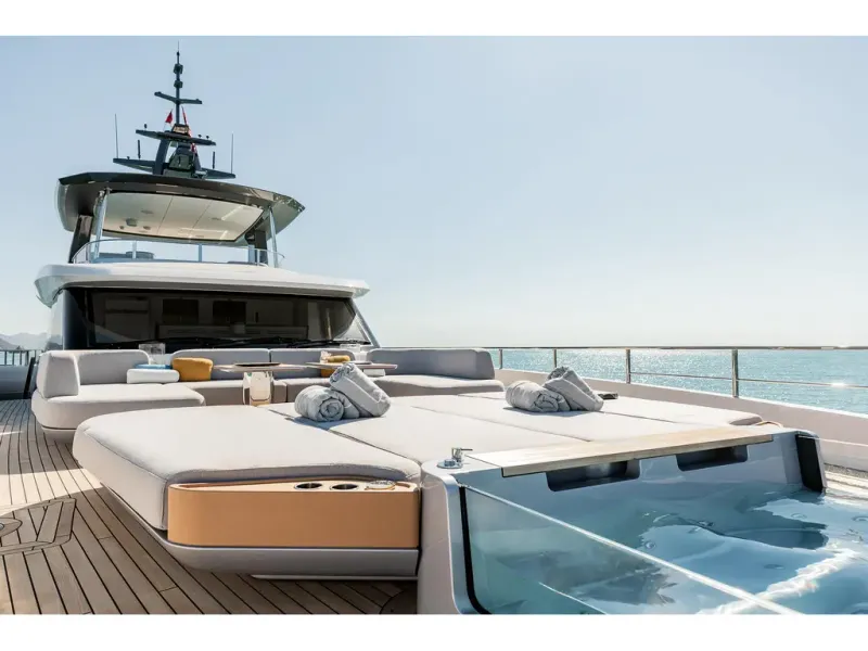 Slide: The Image of Azimut GRANDE 36M 2026 - 6
