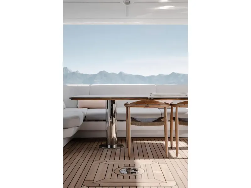 Slide: The Image of Azimut GRANDE 32M 2026 - 18