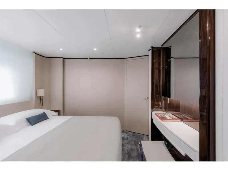 Slide: The Image of Azimut GRANDE 32M 2026 - 29