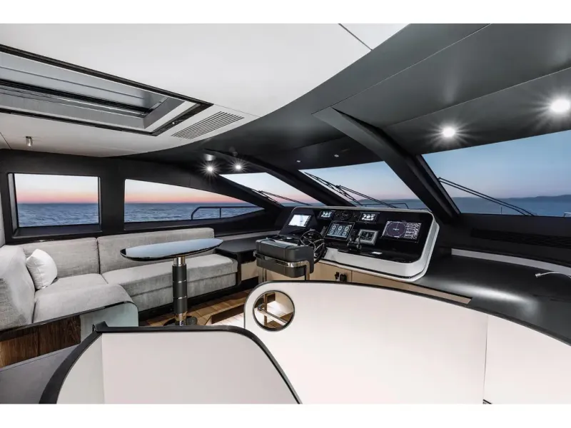 Slide: The Image of Azimut GRANDE 32M 2026 - 31