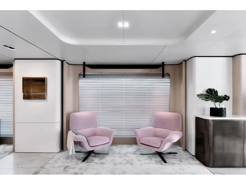 Slide: The Image of Azimut GRANDE 32M 2026 - 35