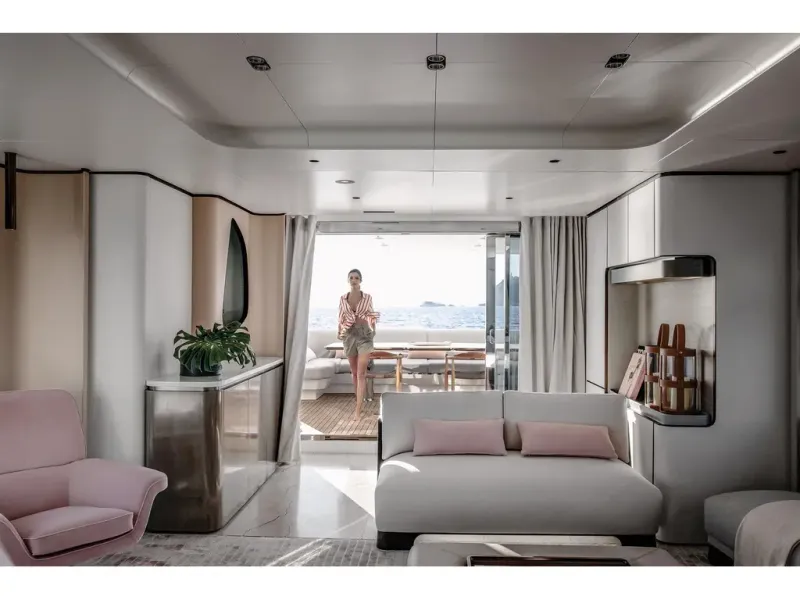 Slide: The Image of Azimut GRANDE 32M 2026 - 39