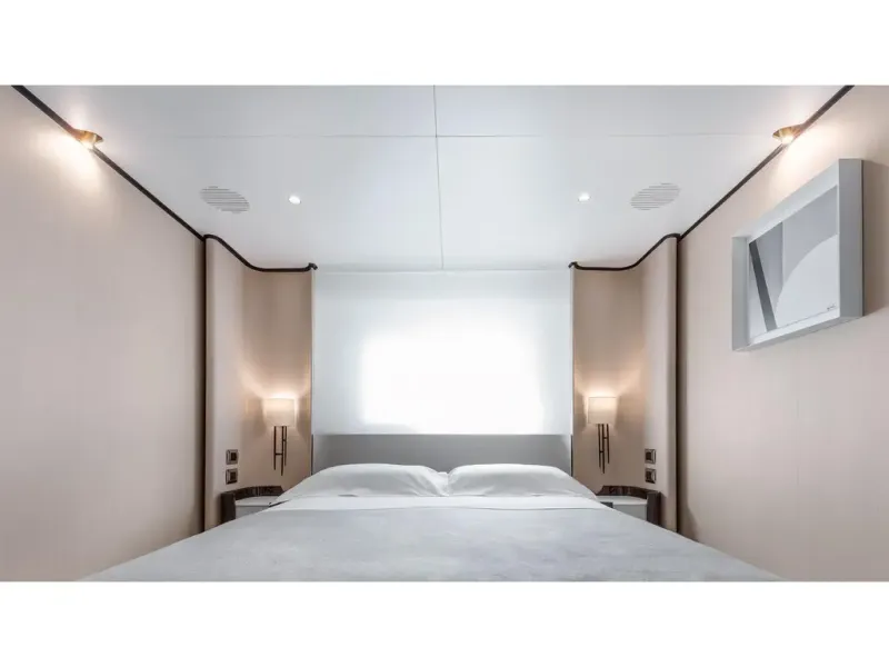 Slide: The Image of Azimut GRANDE 32M 2026 - 46