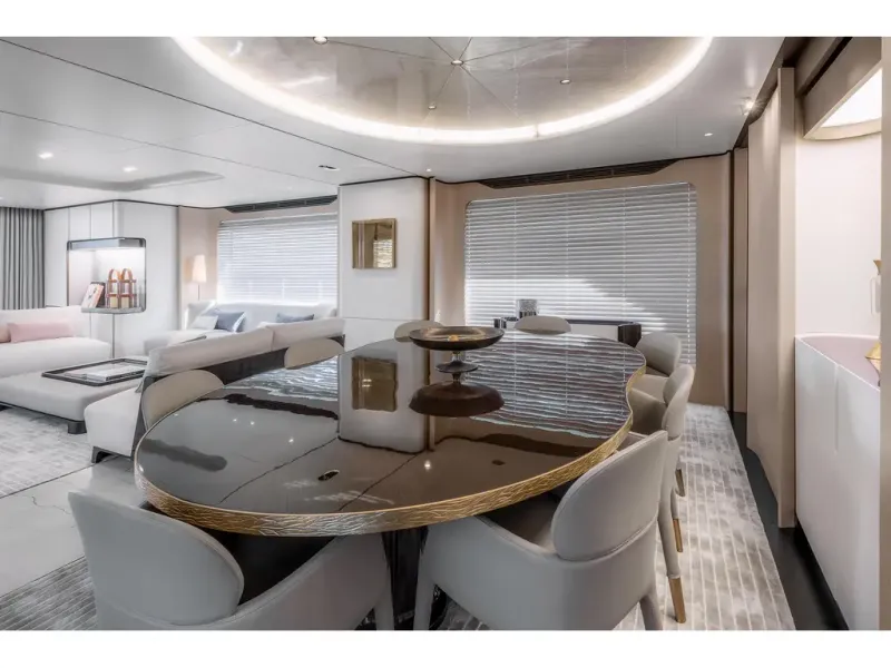 Slide: The Image of Azimut GRANDE 32M 2026 - 8