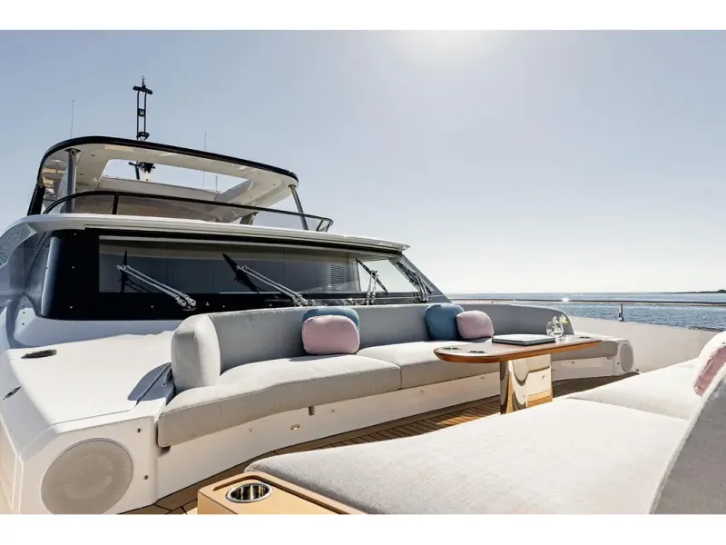 Slide: The Image of Azimut GRANDE 26M 2026 - 11