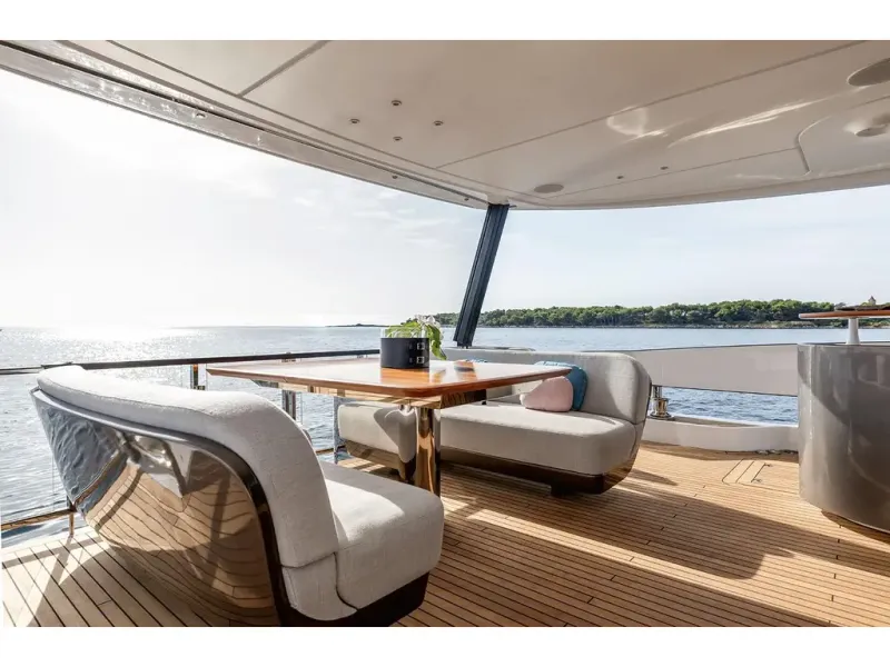 Slide: The Image of Azimut GRANDE 26M 2026 - 13