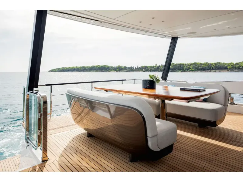 Slide: The Image of Azimut GRANDE 26M 2026 - 15