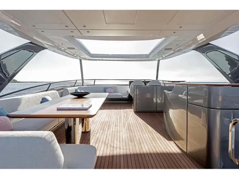 Slide: The Image of Azimut GRANDE 26M 2026 - 30