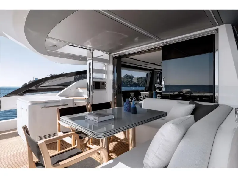 Slide: The Image of Azimut S8 2026 - 3