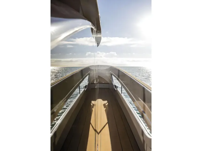 Slide: The Image of Azimut SEADECK 6 2026 - 16