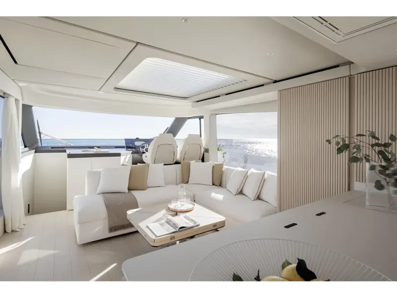 Slide: The Image of Azimut SEADECK 6 2026 - 23