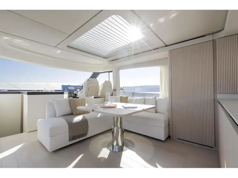 Slide: The Image of Azimut SEADECK 6 2026 - 27