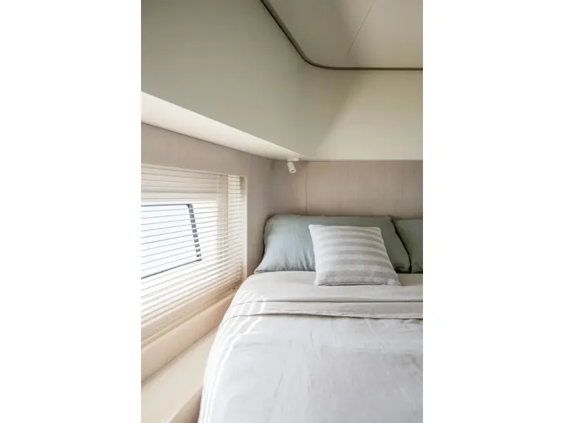 Slide: The Image of Azimut SEADECK 6 2026 - 32