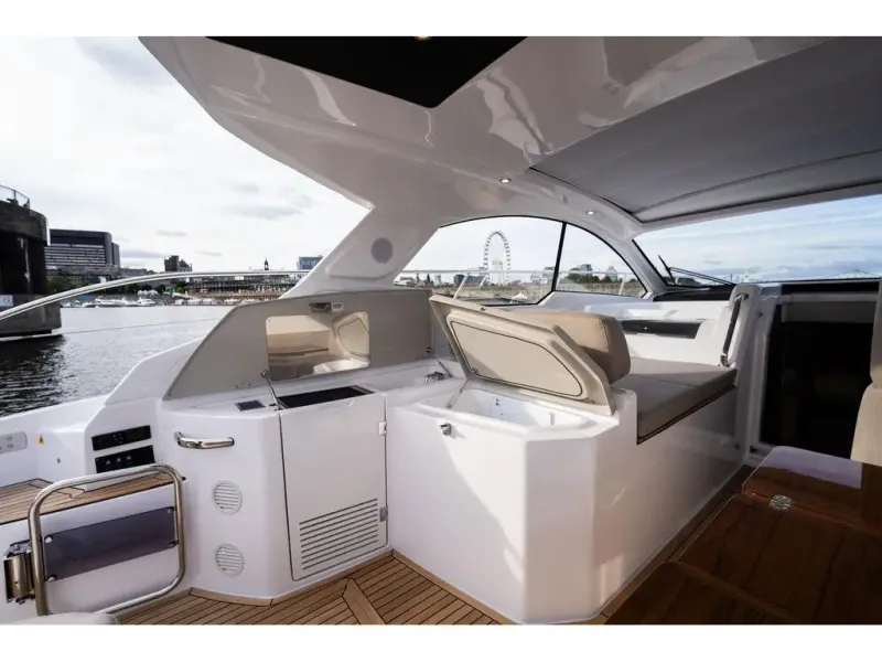 Slide: The Image of Azimut ATLANTIS 45 2025 - 11