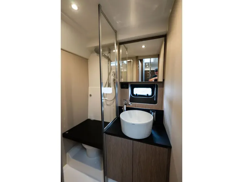 Slide: The Image of Azimut ATLANTIS 45 2025 - 22